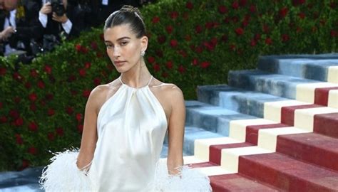 See: Hailey Bieber slips into green Versace gown for a wedding